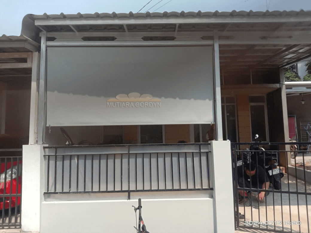 jual Roller Blind outdoor di Kebon Jeruk